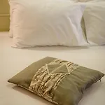 Ξενοδοχείο με διαμερίσματα Ionion & Γλύφα