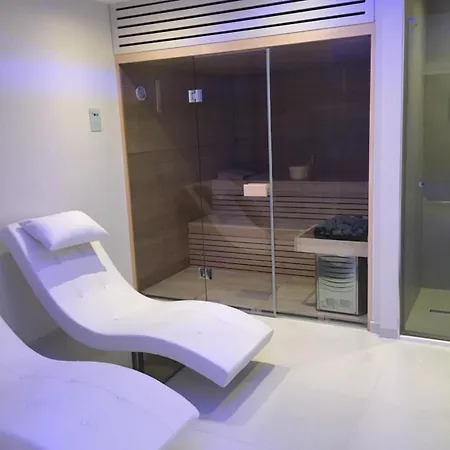 Ionion & Apart Otel Glífa