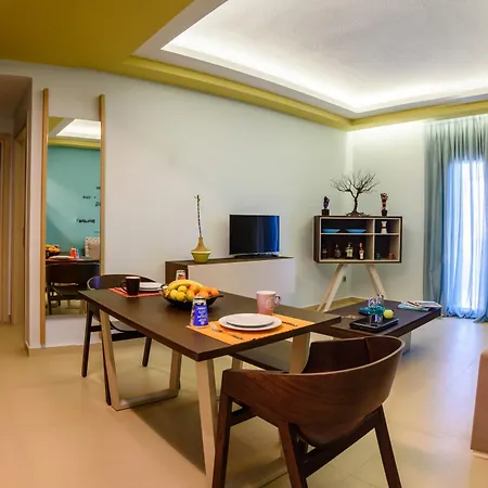 Apart Otel Ionion & Glífa