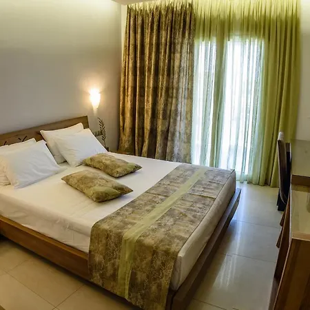 Ionion & Aparthotel
