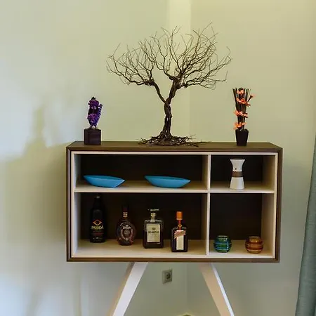 Ionion & Apart Otel Glífa