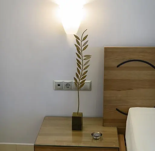 Aparthotel Ionion & Glífa