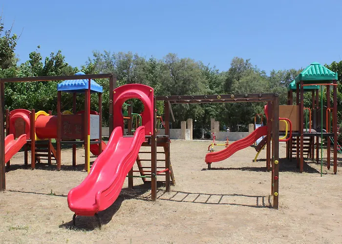 Ionion & Aparthotel 3*