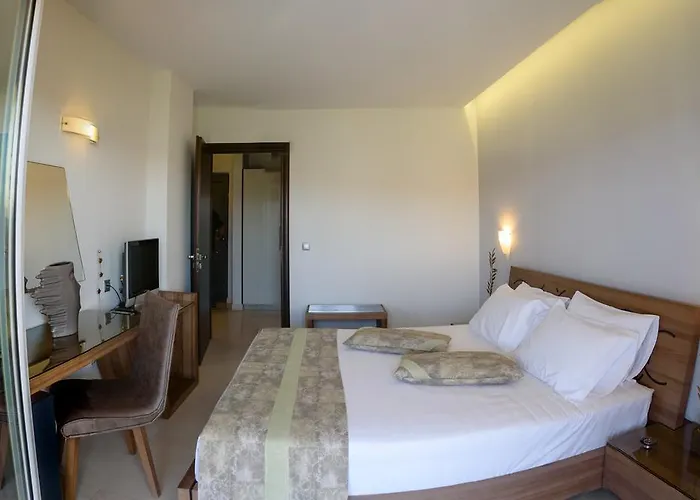 Aparthotel Ionion Hotel&spa Glífa