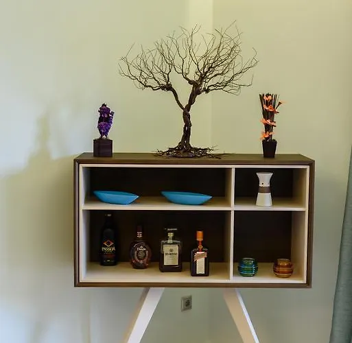 Ionion & شقة فندقية Glífa